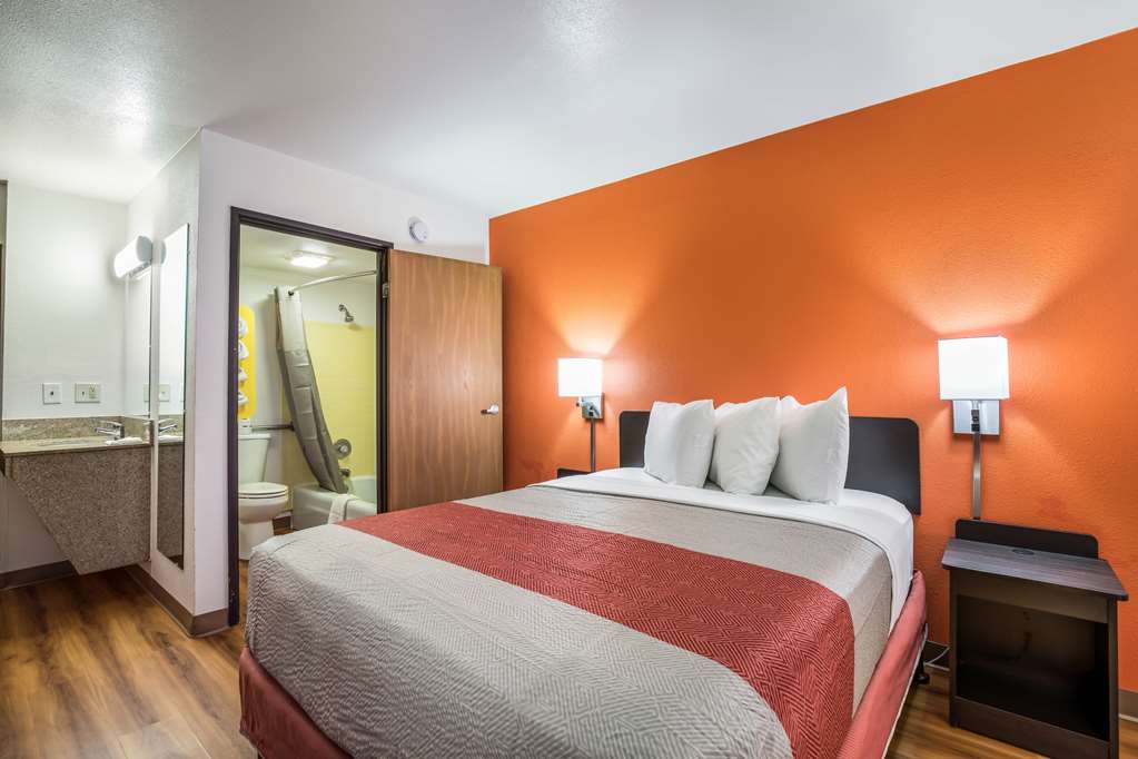 Motel 6 Madison WI East - photo 6
