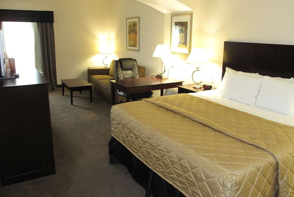 La Quinta Inn & Suites by Wyndham Port Orange Daytona - photo 19