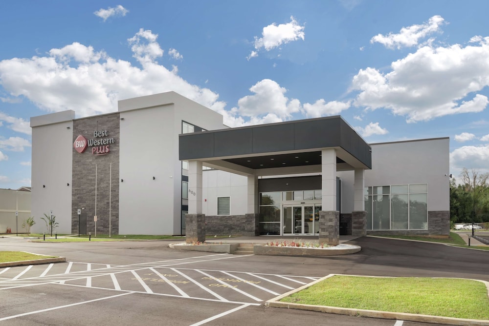 Best Western Plus Mobile Inn & Suites - photo 36