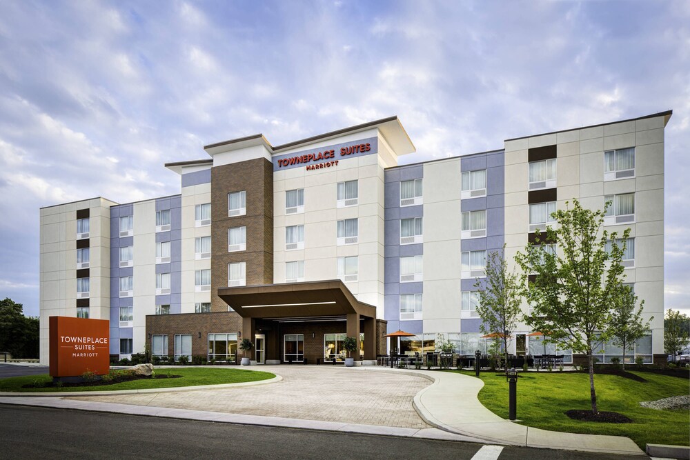 TownePlace Suites by Marriott Houston Baytown - carbon neutral hotel in Baytown