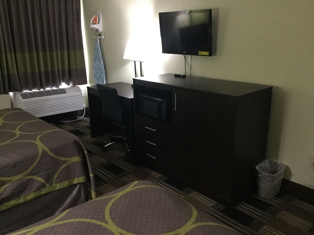 Super 8 by Wyndham Greer Spartanburg Area - photo 11