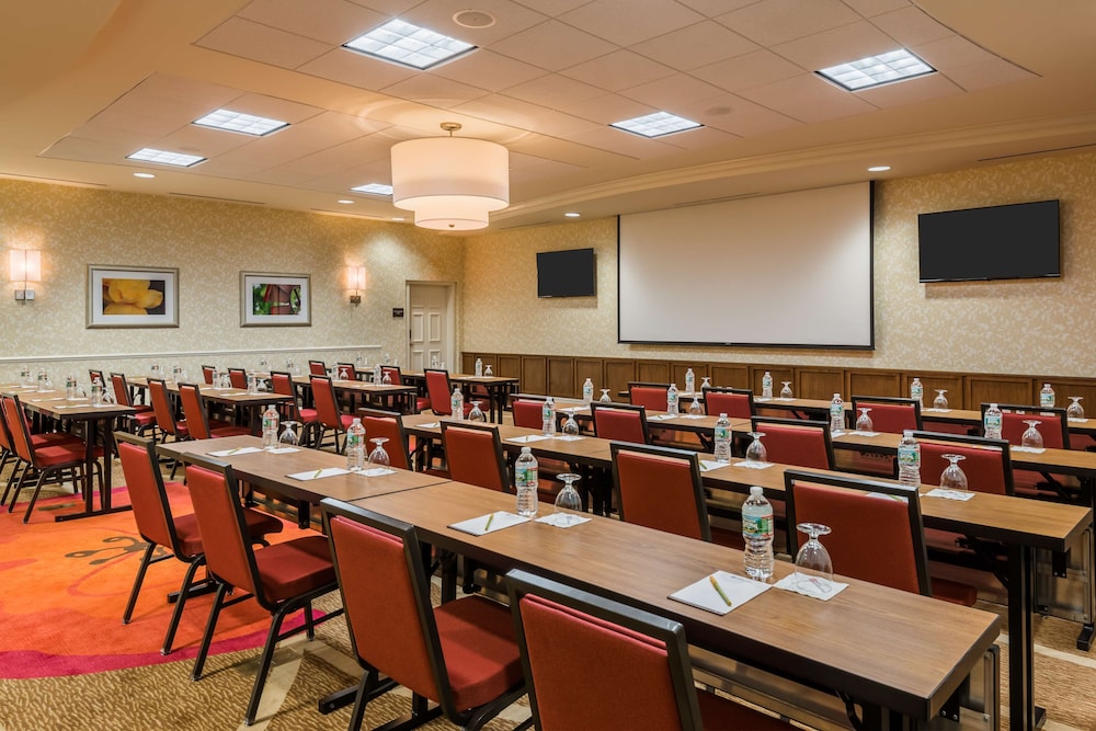 Hilton Garden Inn Wayne - photo 32