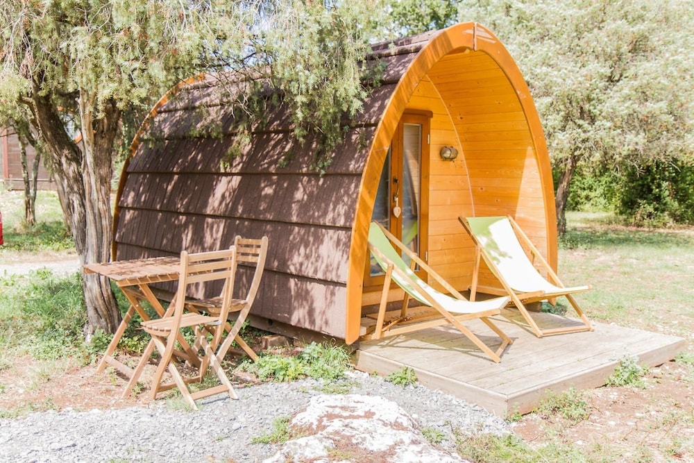 Domaine de Saint Cerice en Ardèche Sud - carbon neutral hotel in Avignon