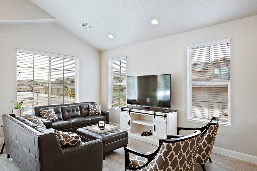 Chez Flores South - featured photo