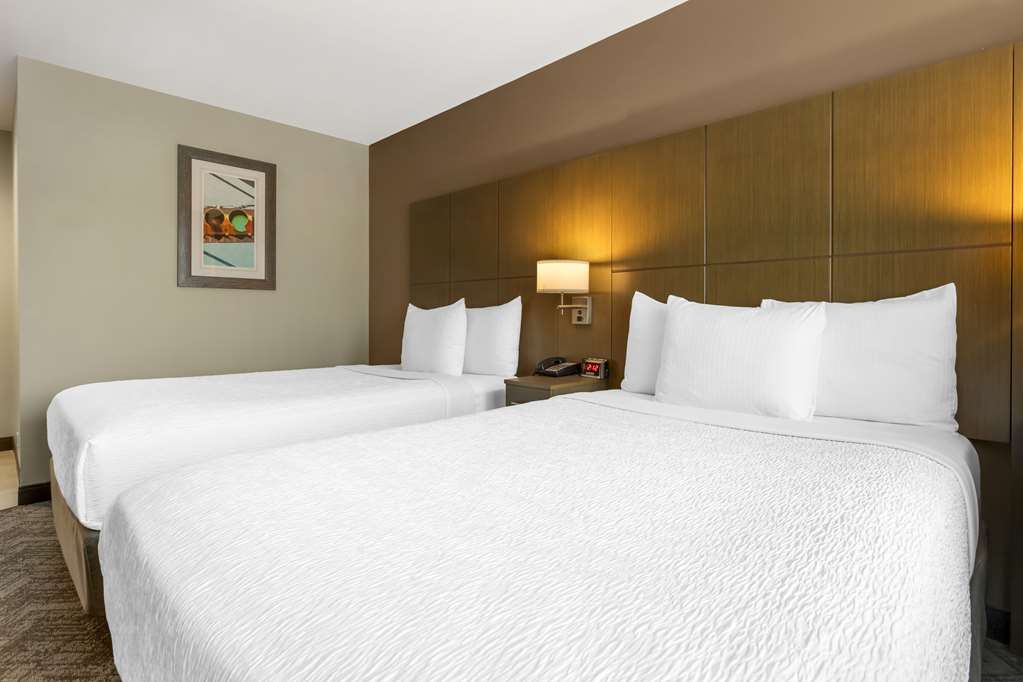 Best Western Brooklyn Coney Island Inn - photo 31