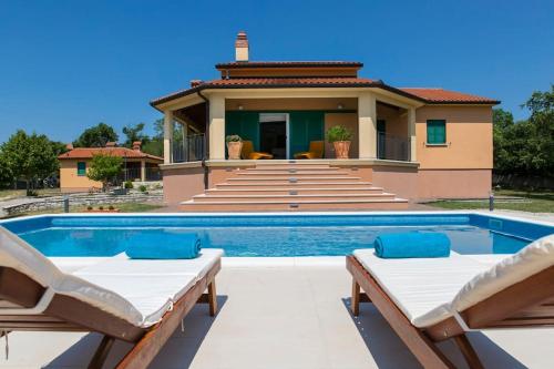 Villa Dani with big pool 50m2 — 4-Star Luxury Hotel in Labin, Croatia