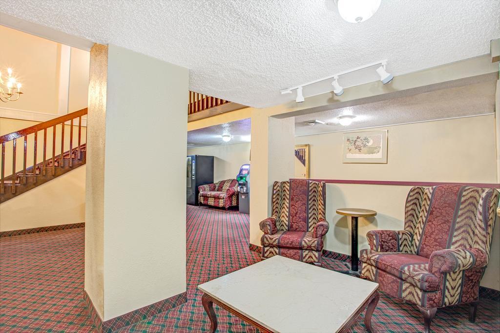 Knights Inn Memphis - photo 9