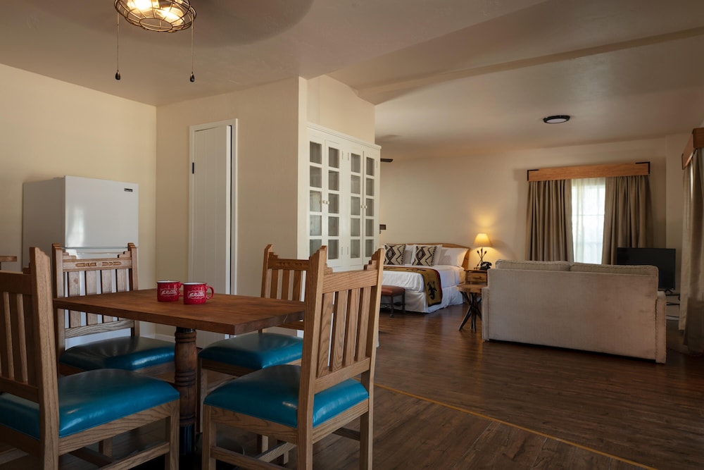 Hotel El Rancho - photo 24
