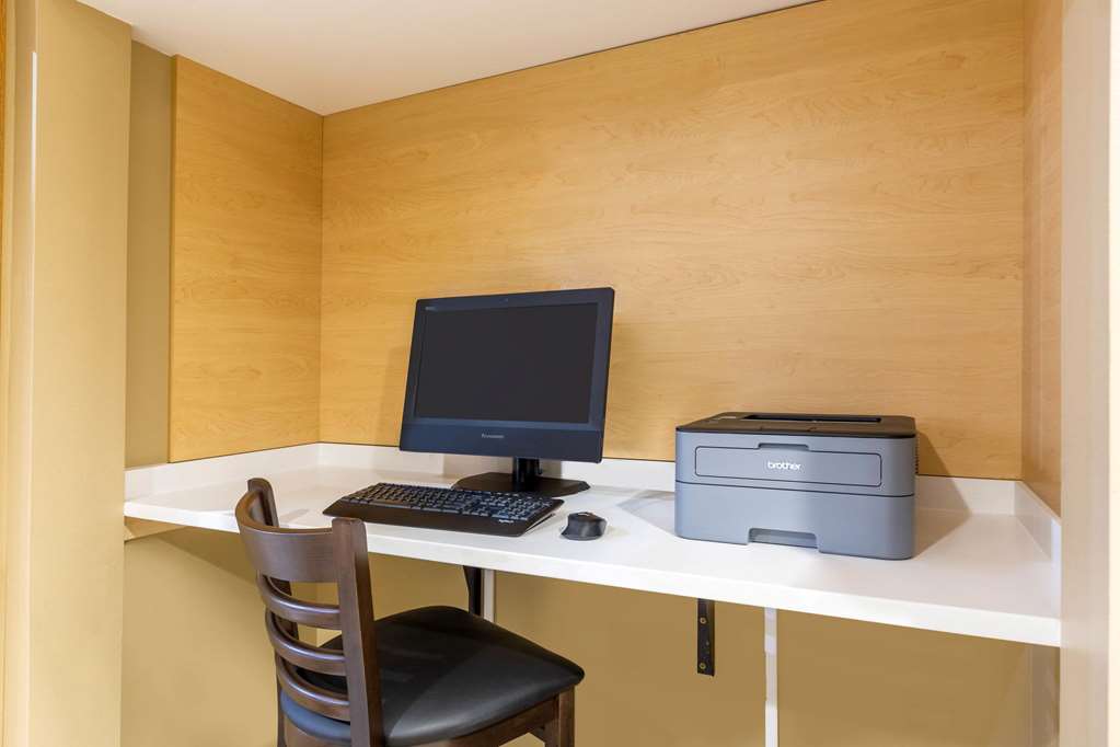 AmericInn by Wyndham Jefferson - photo 26