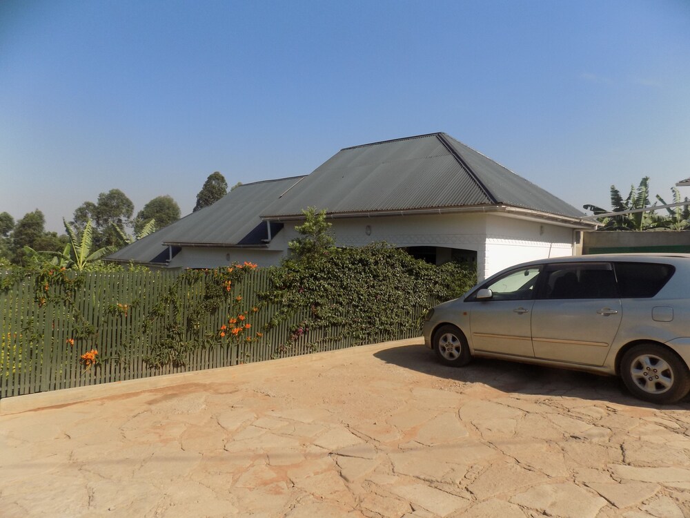 Deluxe Hotel Ishaka in Bushenyi, Republic of Uganda
