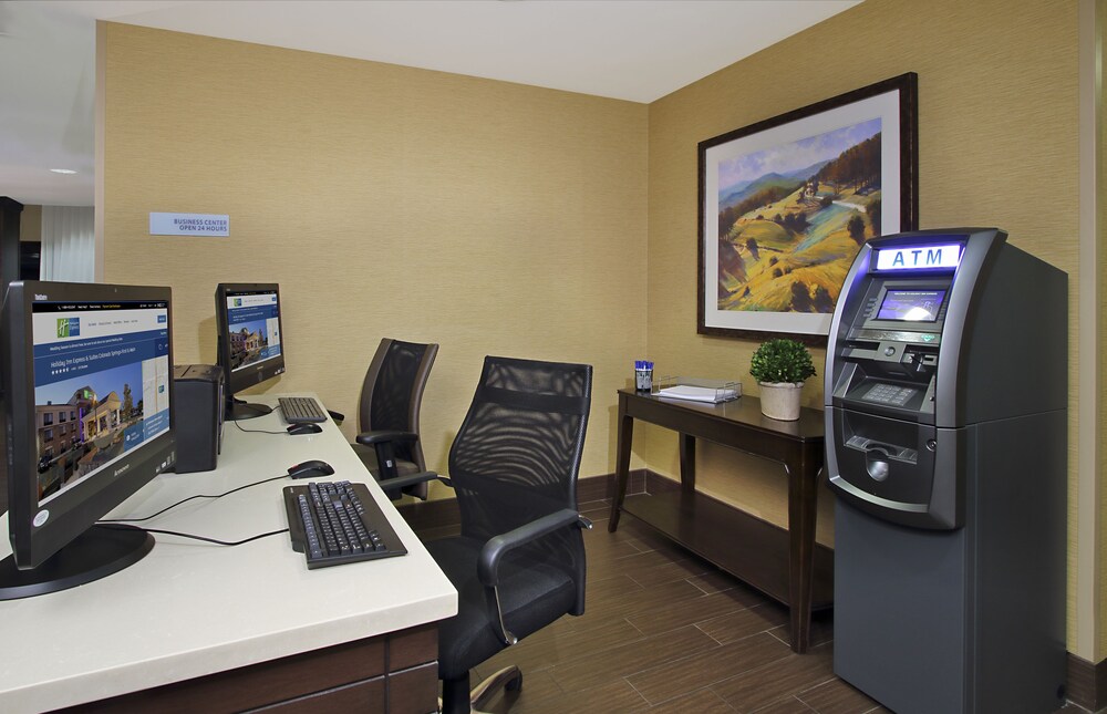 Holiday Inn Express & Suites Colorado Springs First & Main by IHG - photo 36
