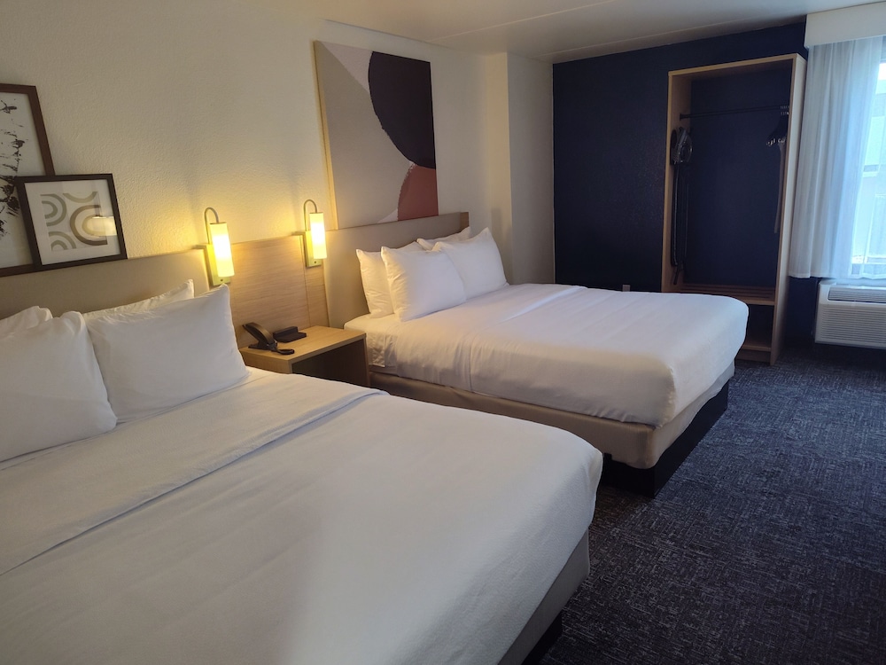 Spark by Hilton Stevensville - photo 11