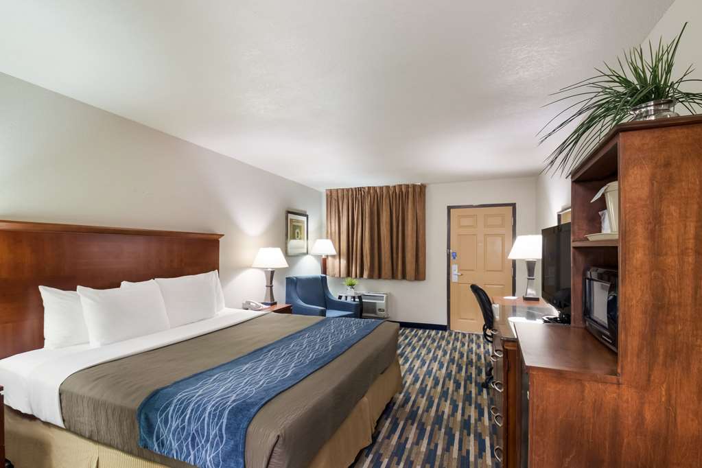 Rodeway Inn Fort Morgan - photo 13