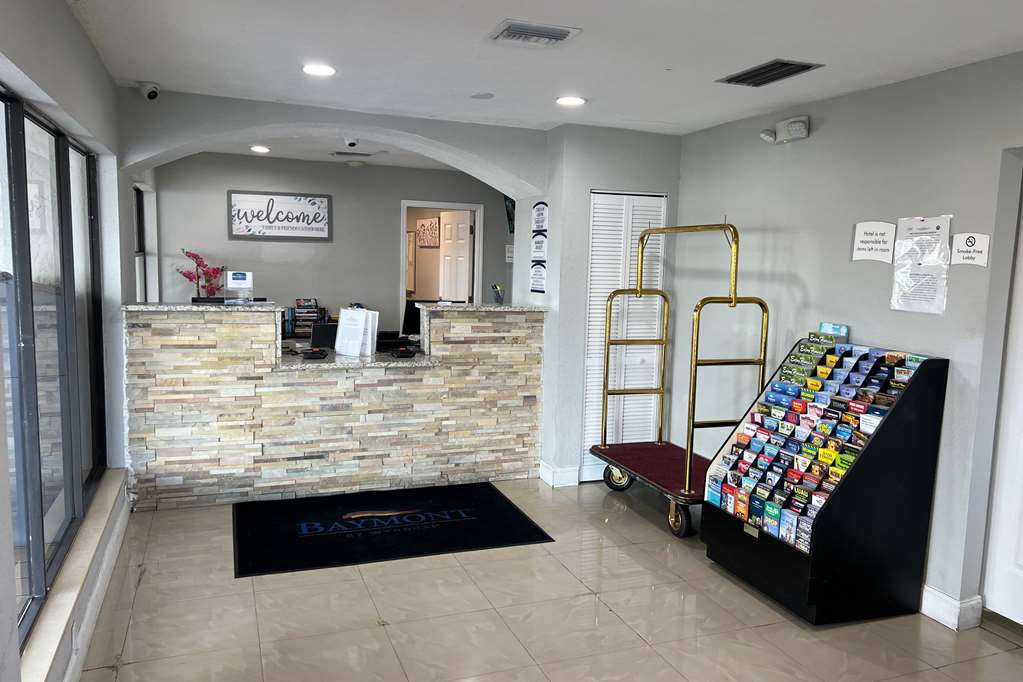 Baymont by Wyndham Orlando Downtown - photo 4