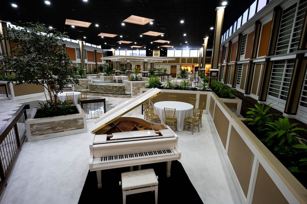 LeBossier Hotel - photo 11