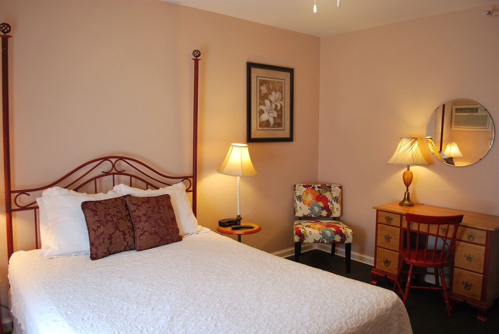 The Inn on Third - photo 17