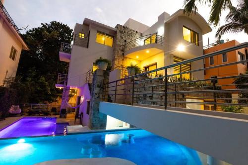 Luxury spacious 5 bedroom villa — 4-Star Luxury Hotel in Playa Del Carmen, Mexico
