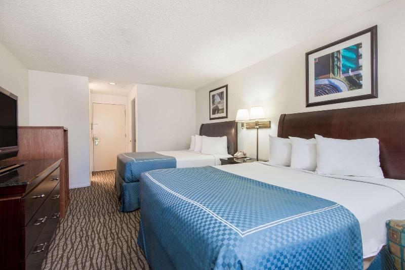 Travelodge by Wyndham Laramie - photo 14