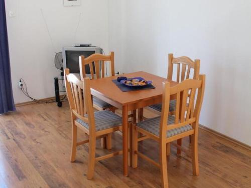 Apartments Lozica Studio Apartment with Terrace and Sea View