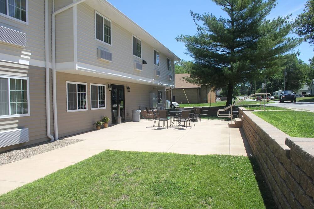 Green Acres Hotel - photo 54