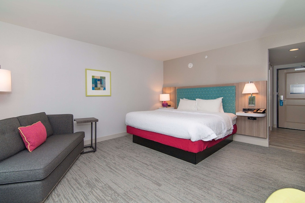 Hampton Inn Norwich - photo 22