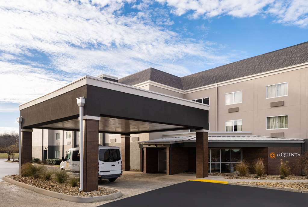 La Quinta Inn & Suites by Wyndham Knoxville Airport - photo 2