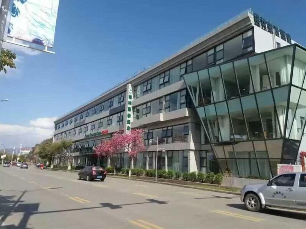 Green Tree Inn - carbon neutral hotel in Dali
