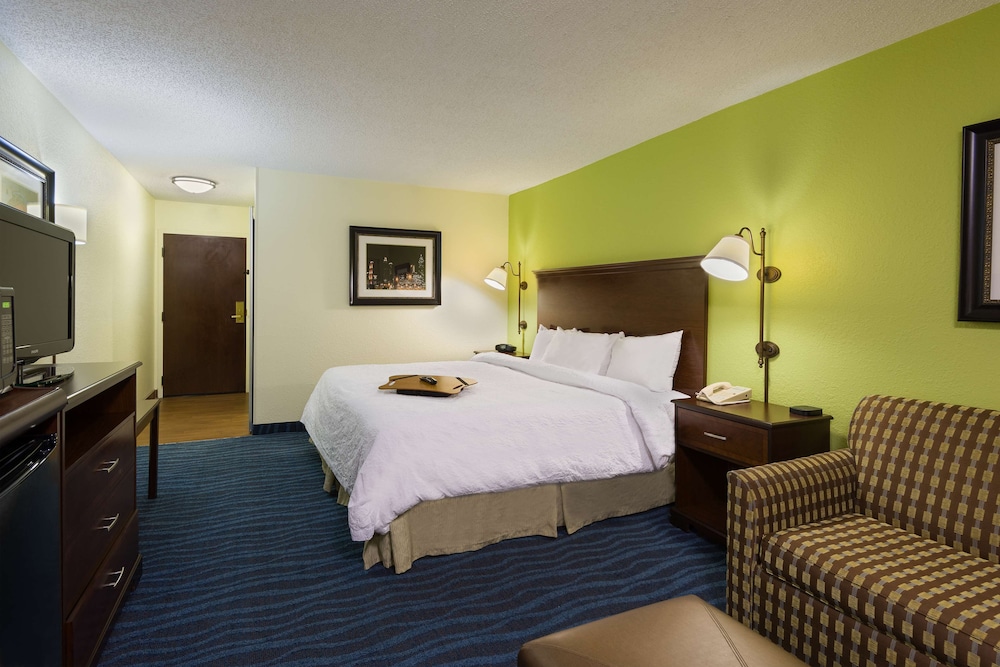 Hampton Inn Atlanta Perimeter Center - photo 12