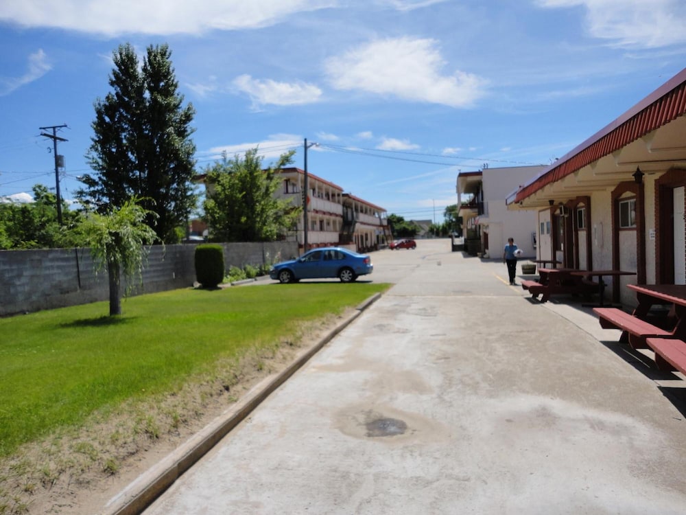 Spanish Fiesta Resort in Osoyoos, Canada