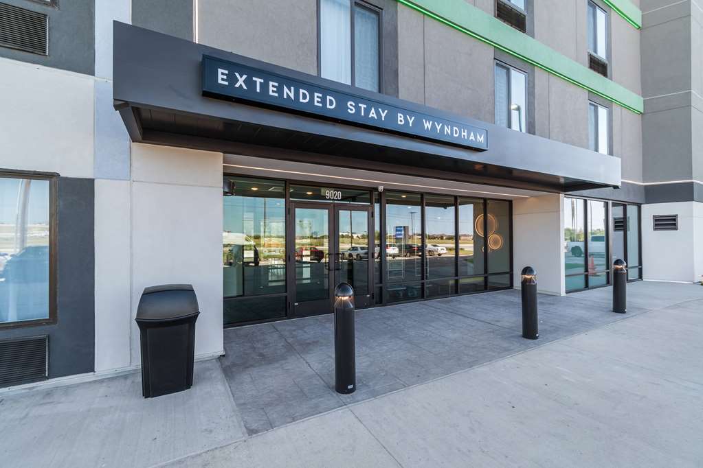 ECHO Suites Extended Stay by Wyndham Dallas Plano Frisco - photo 8