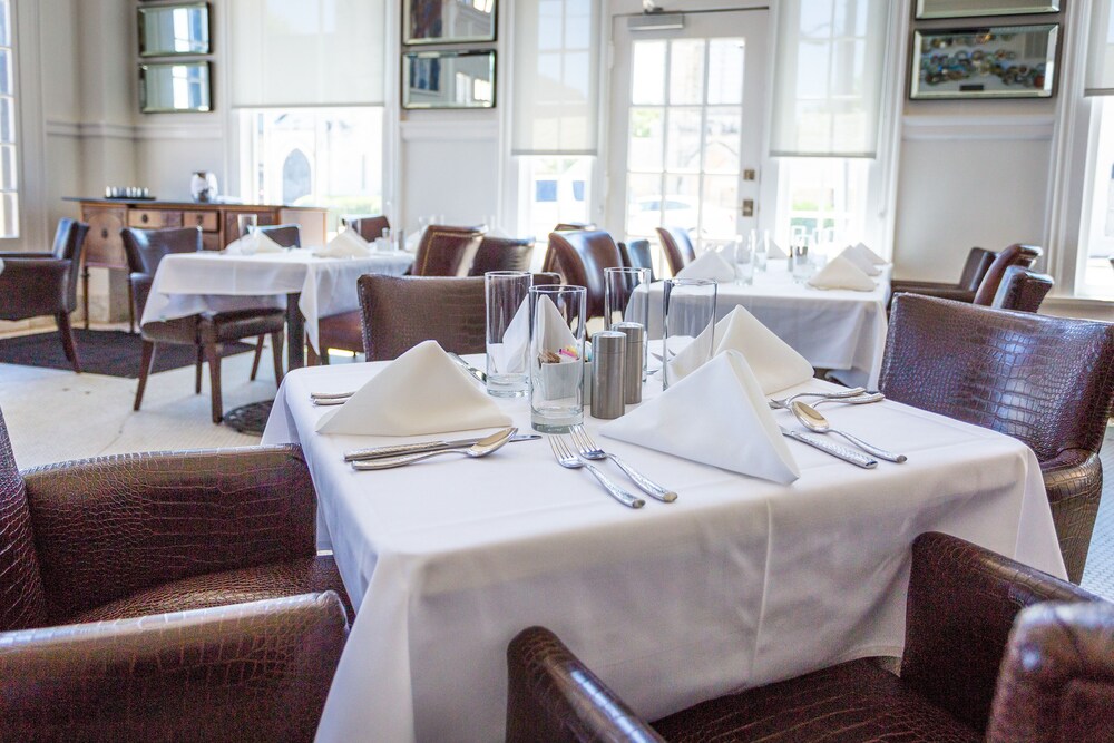 Park Plaza Hotel Seguin - photo 19