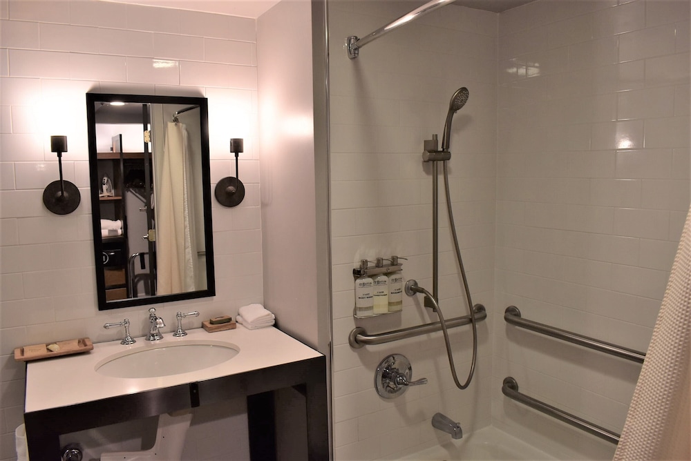 Chaminade Resort & Spa - photo 43