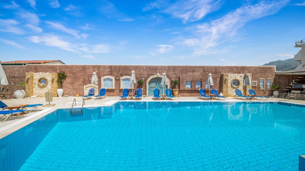 Golden Bay Hotel Apartments in Malia, Greece