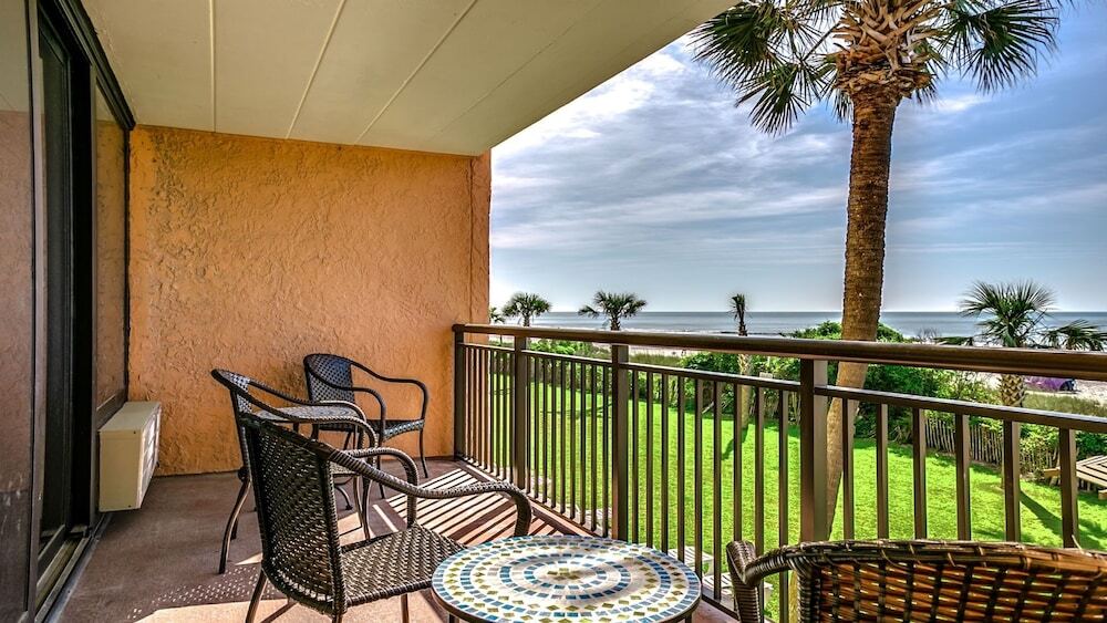 Caravelle Resort 212 1 Br Condo - featured photo