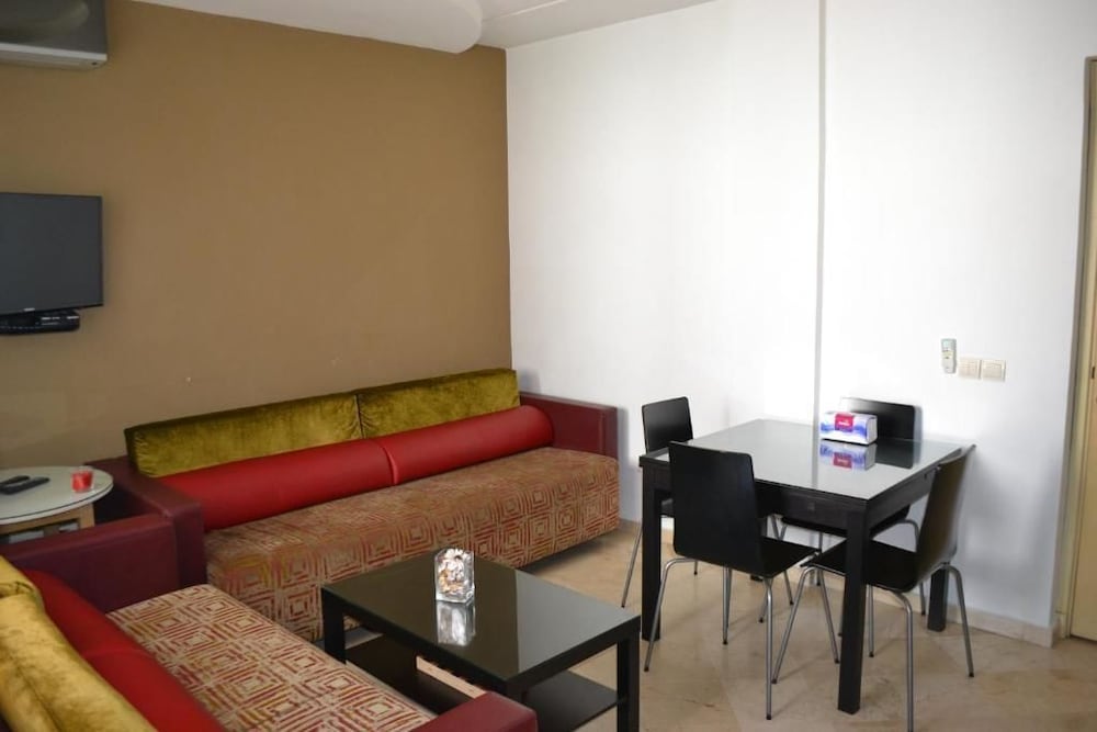 Studio Moderne Au Coeur Du Maarif — 4-Star Luxury Hotel in Casablanca, Morocco