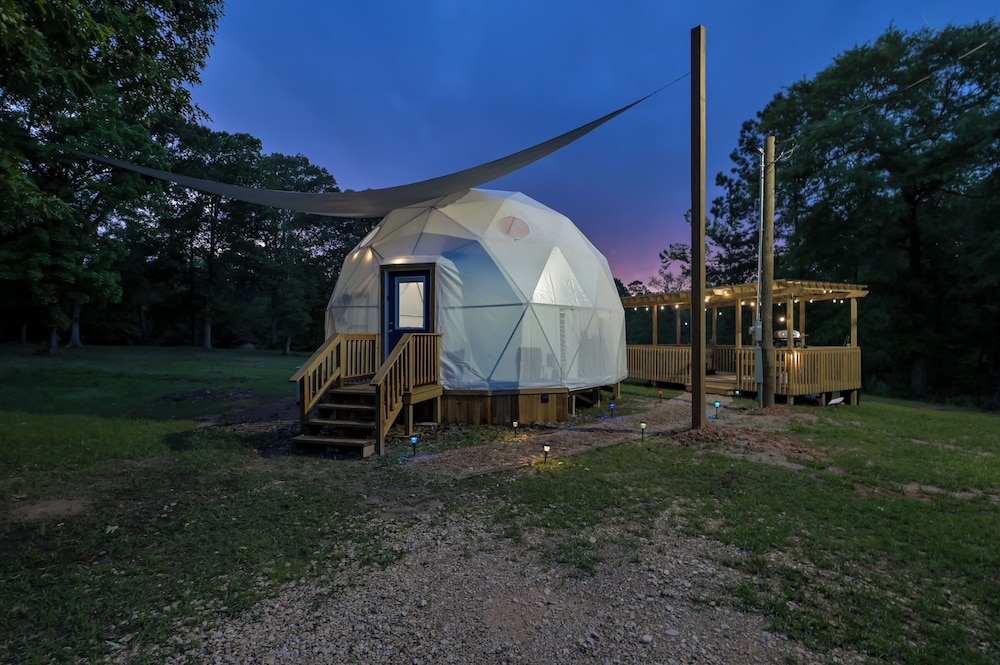 Luxury Geo Dome With Hot Tub Perfect For A Glamping Getaway Near Houston Texas 22004819 — Coldspring