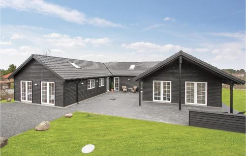 Beautiful Home In Ebeltoft With Sauna — 5-Star Luxury Hotel in Ebeltoft, Denmark