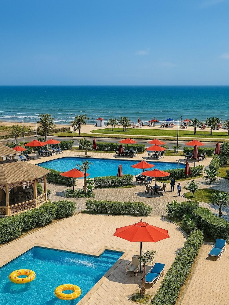 Bright and Airy Chalet Near the Beach — 4-Star Luxury Hotel in Port Said, Egypt