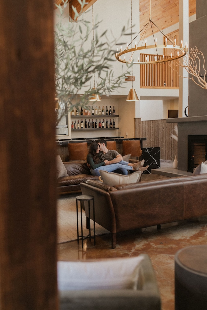 Chalet View Lodge - photo 4