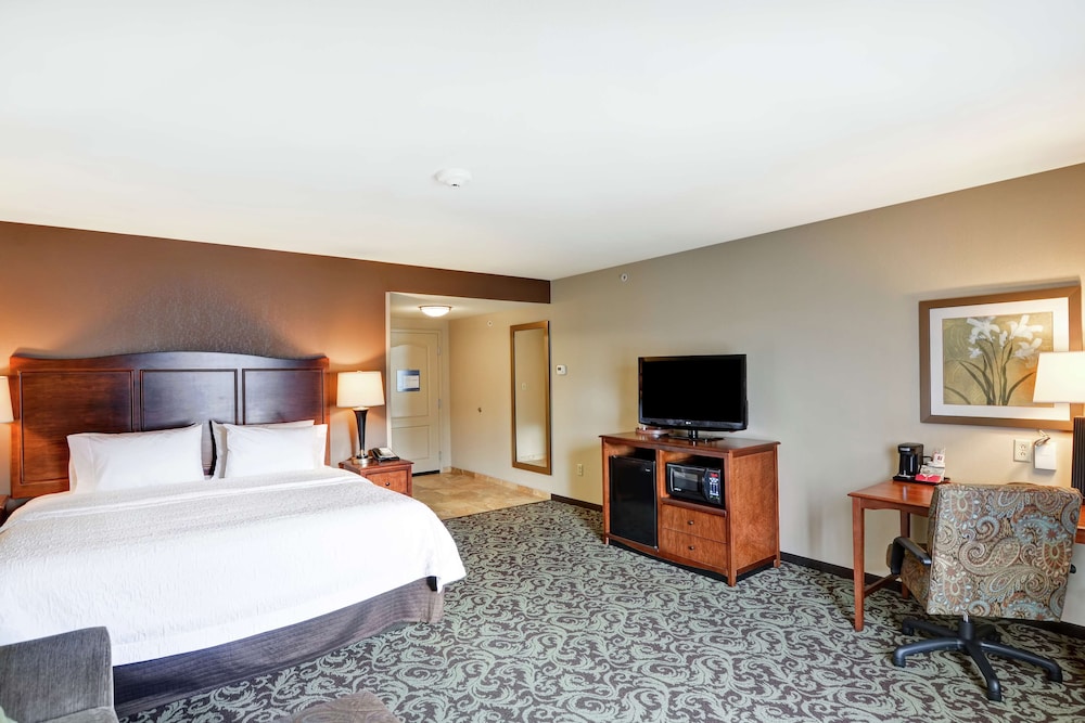 Hampton Inn and Suites New Hartford Utica - photo 9