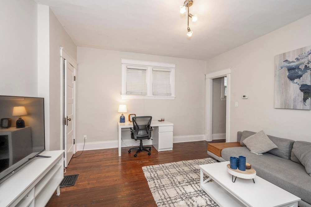 The Vista View Villa 1 Amazing Getaway for 2 — 4-Star Luxury Hotel in Cincinnati, United States
