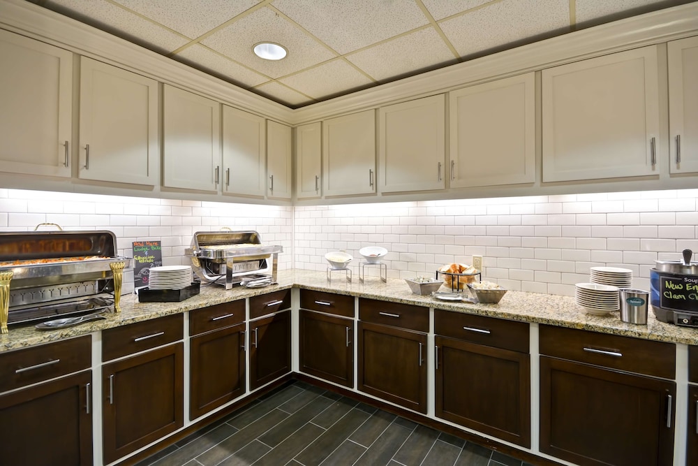 Homewood Suites by Hilton Hillsboro Beaverton - photo 34