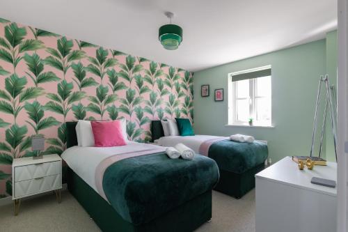 Weekly & Monthly Rates Stunning Home By Stansted Airport — 4-Star Luxury Hotel in Bishops Stortford, United Kingdom