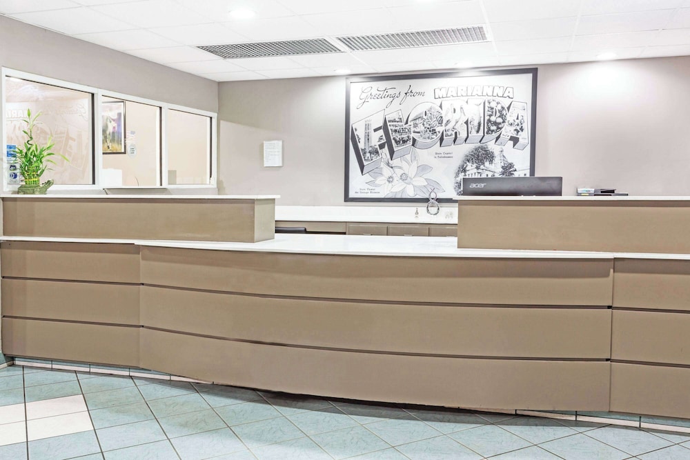 Super 8 by Wyndham Marianna I 10 - photo 27