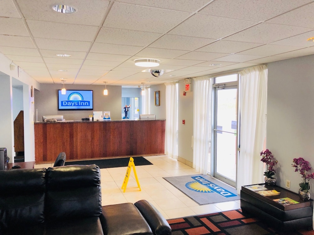 Days Inn Columbia I 70 — hotel near Columbia Regional Airport
