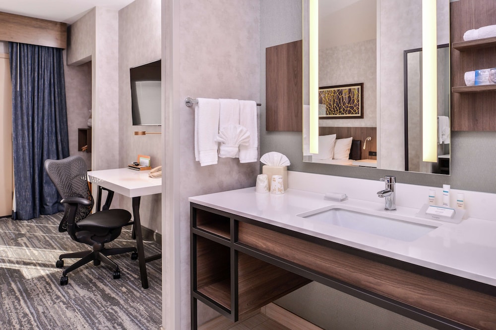 Hilton Garden Inn Bend - photo 42