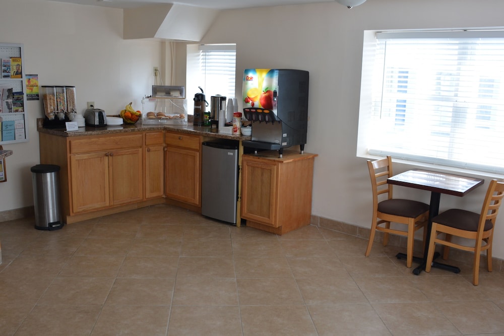 Liberty Inn - photo 11