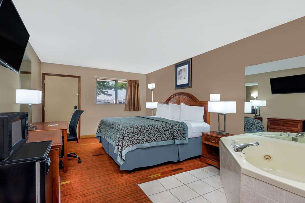 Days Inn by Wyndham Maumee Toledo - photo 14