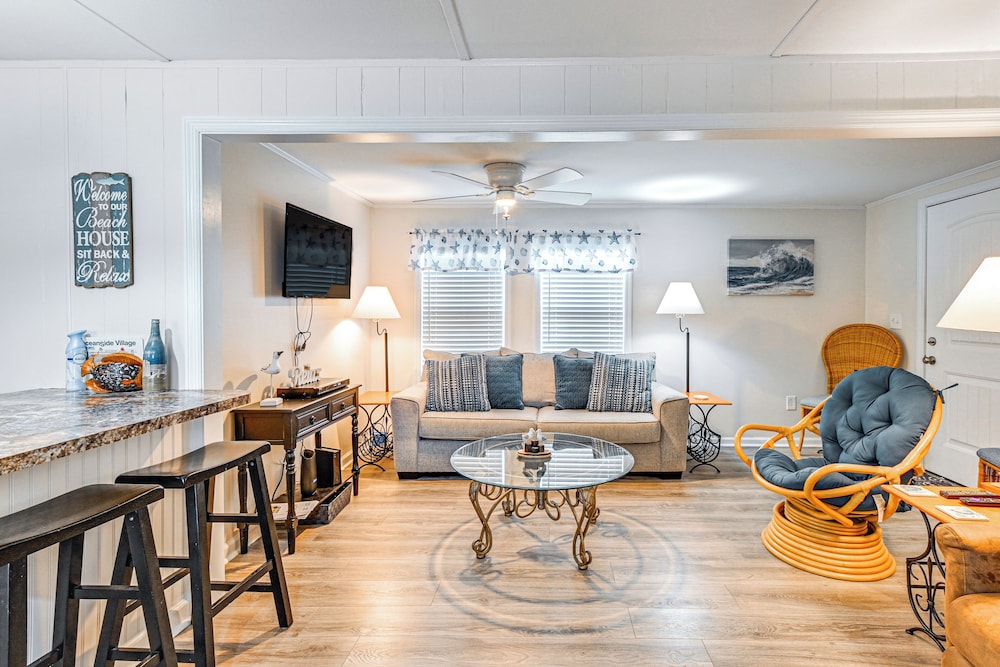 1 2 Mi to Ocean: Surfside Beach Resort Home - photo 3