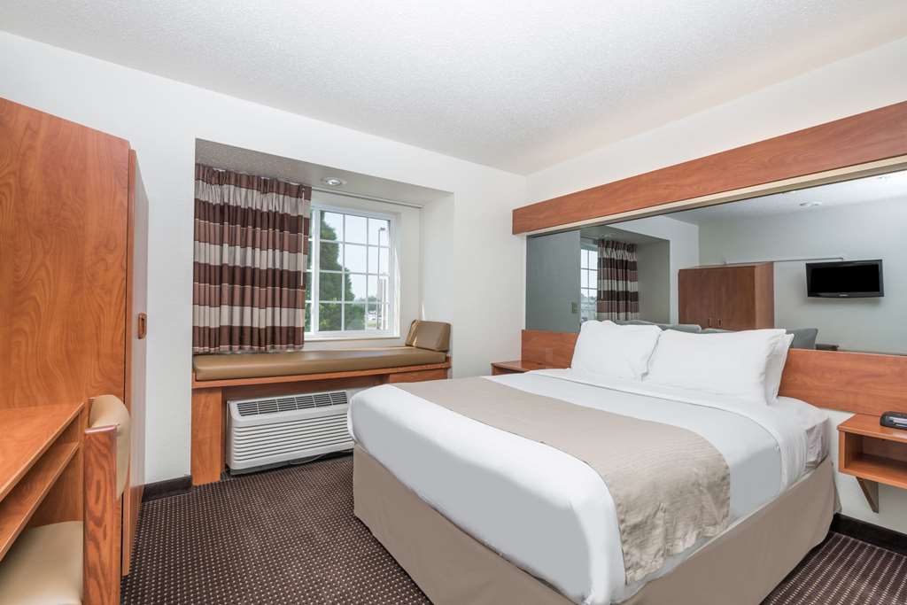 Microtel Inn & Suites by Wyndham Rice Lake — hotel in Rice Lake